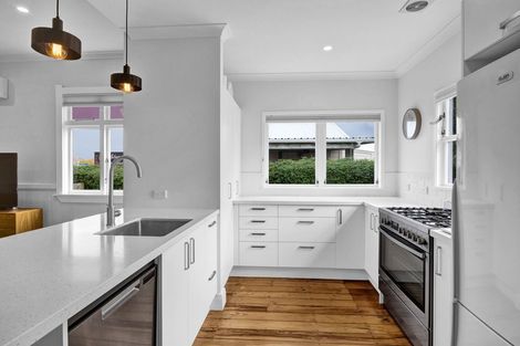 Photo of property in 211 Coronation Avenue, Welbourn, New Plymouth, 4310