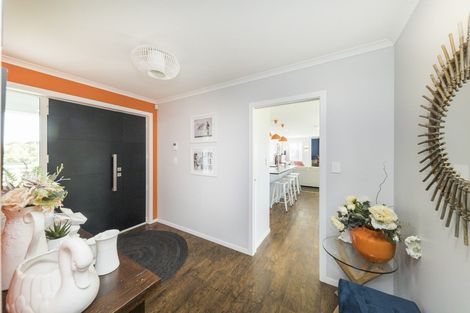 Photo of property in 25 Hartwell Drive, Kelvin Grove, Palmerston North, 4470