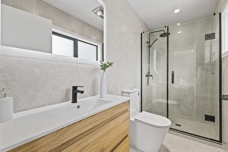 Photo of property in 4/12 Hamlin Road, Mount Wellington, Auckland, 1060