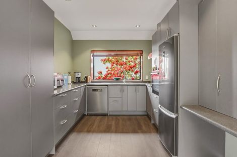 Photo of property in 220 South Road, Caversham, Dunedin, 9012