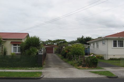 Photo of property in 1/15 Graham Road, Conifer Grove, Takanini, 2112