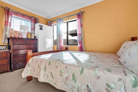 Photo of property in 3/24 Sturdee Road, Manurewa, Auckland, 2102