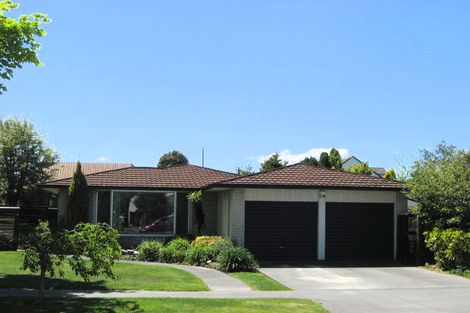 Photo of property in 220 Memorial Avenue, Burnside, Christchurch, 8053
