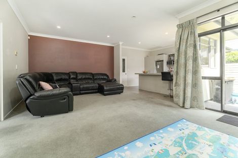 Photo of property in 13 Yarnbrook Grove, Churton Park, Wellington, 6037