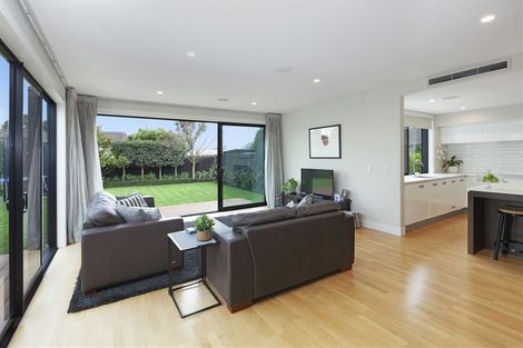 Photo of property in 28 Devonport Lane, St Albans, Christchurch, 8014