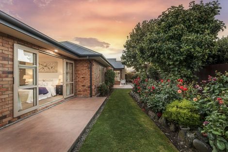 Photo of property in 15 Solway Avenue, Ilam, Christchurch, 8041