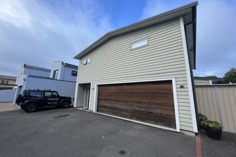Photo of property in 4 Marina View, Paremata, Porirua, 5026