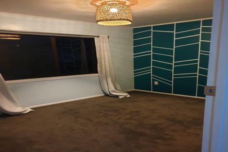 Photo of property in 1/35 St Leonards Road, Kelston, Auckland, 0602