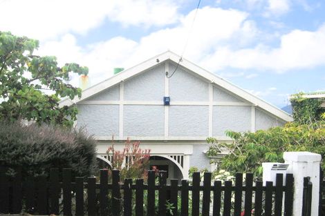 Photo of property in 20 Connaught Terrace, Brooklyn, Wellington, 6021