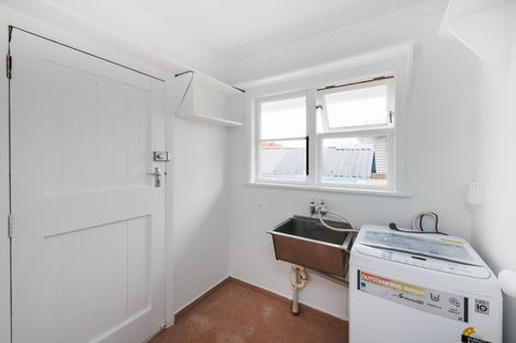 Photo of property in 70 Rangiora Avenue, Roslyn, Palmerston North, 4414