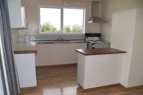 Photo of property in 33a Edgecombe Street, Newlands, Wellington, 6037