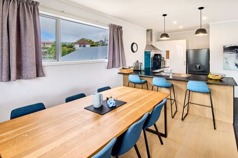 Photo of property in 109a Gloaming Hill, Titahi Bay, Porirua, 5022