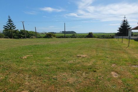 Photo of property in 32 Harbour Street, Foxton, 4814