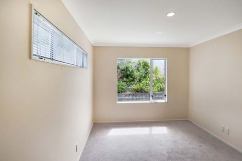 Photo of property in 7 The Topdeck, Whitby, Porirua, 5024