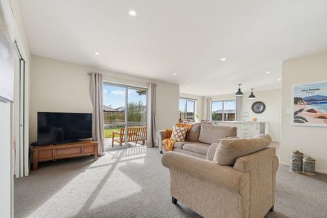 Photo of property in 41 Highgate Drive, Rangiora, 7400