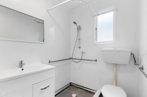 Photo of property in 12 Malvern Road, Morningside, Auckland, 1022
