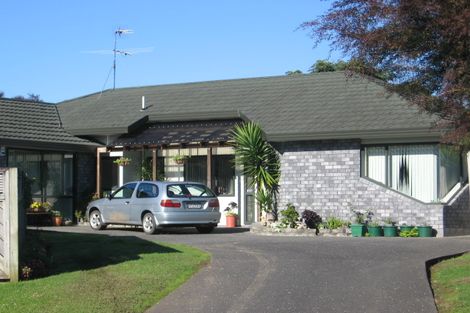 Photo of property in 28 Harbour Lights Close, West Harbour, Auckland, 0618