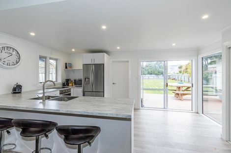 Photo of property in 17 Parsonage Road, Waimate, 7924