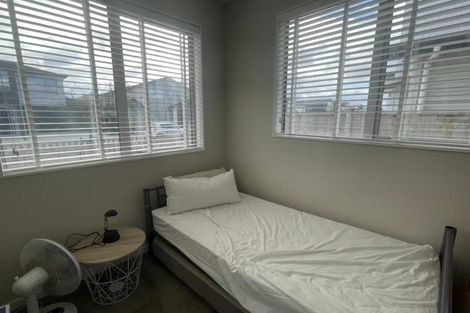 Photo of property in 5 Toanui Road, Hobsonville, Auckland, 0616