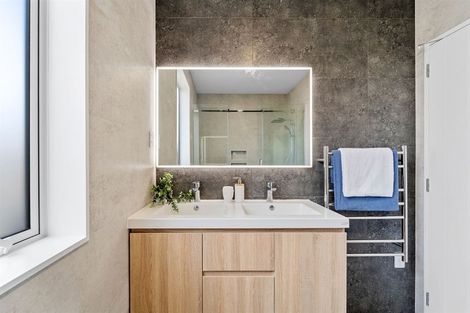 Photo of property in 7 Marlin Street, West Harbour, Auckland, 0618