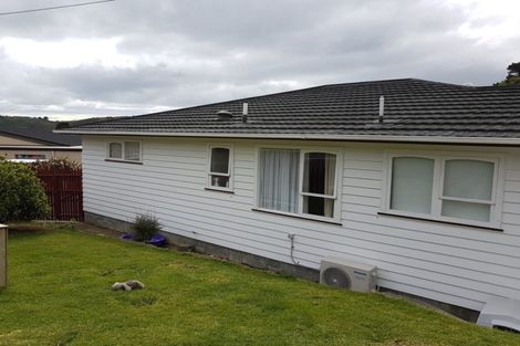 Photo of property in 14 Yarrow Place, Papakowhai, Porirua, 5024