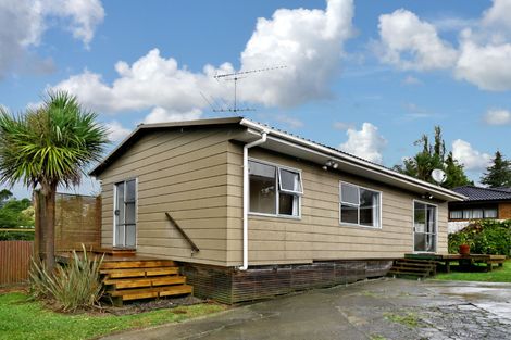 Photo of property in 1/55 Stottholm Road, Titirangi, Auckland, 0604