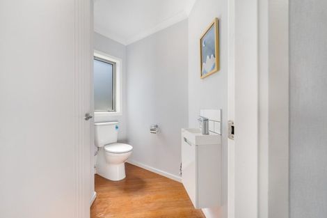 Photo of property in 1 Vaucluse Heights, Fitzherbert, Palmerston North, 4410