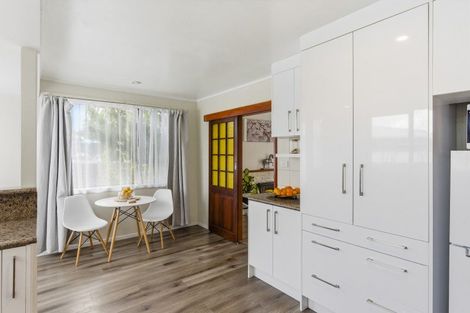 Photo of property in 49 Walton Road, Paraparaumu Beach, Paraparaumu, 5032