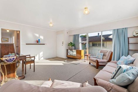 Photo of property in 2/39 Ashdown Place, Pahurehure, Papakura, 2113