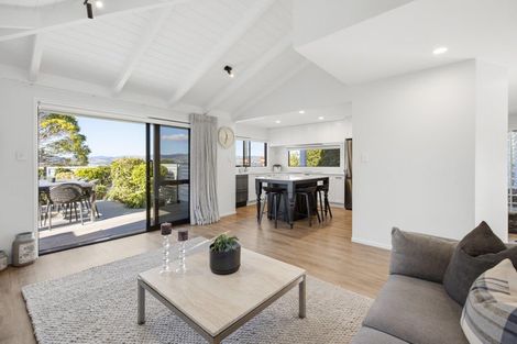 Photo of property in 253 Devonport Road, Tauranga, 3110