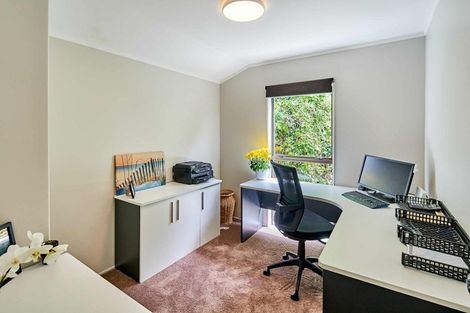 Photo of property in 9 Bushland Grove, Paparangi, Wellington, 6037