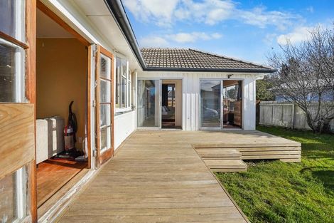 Photo of property in 8 Lee Place, Bader, Hamilton, 3206