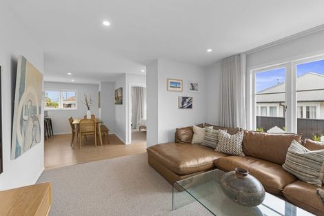 Photo of property in 3b Paton Avenue, Te Atatu South, Auckland, 0610