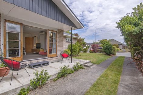 Photo of property in 14 Yardley Street, Avonhead, Christchurch, 8042
