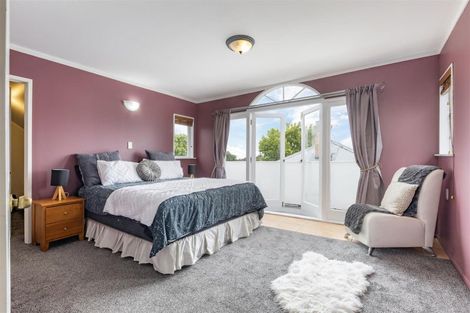 Photo of property in 86 Astley Avenue, New Lynn, Auckland, 0600
