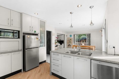 Photo of property in 31 Brockhall Lane, Avonhead, Christchurch, 8042