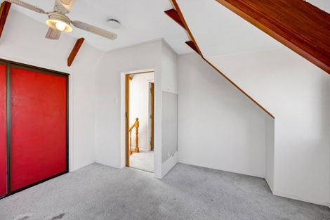 Photo of property in 27 Tiverton Crescent, Whalers Gate, New Plymouth, 4310