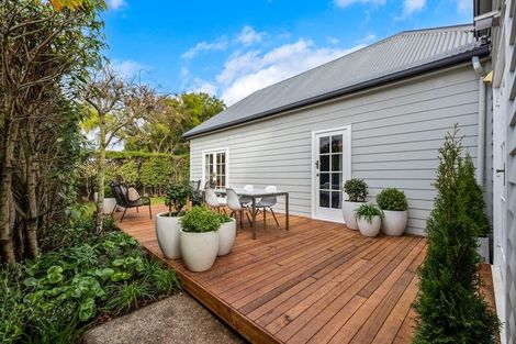 Photo of property in 110 Office Road, Merivale, Christchurch, 8014