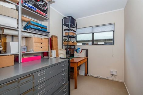 Photo of property in 123b Colwill Road, Massey, Auckland, 0614