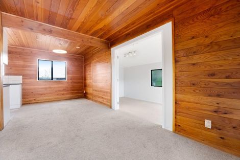 Photo of property in 1/2 Woodside Road, Manurewa, Auckland, 2102