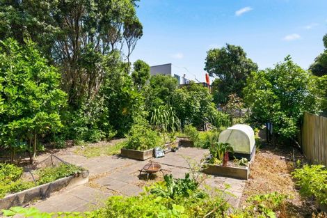 Photo of property in 60 The Esplanade, Raumati South, Paraparaumu, 5032