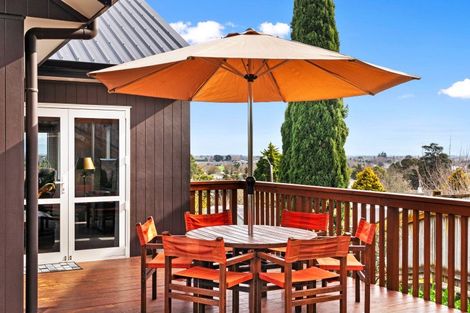 Photo of property in 17 Iona Road, Havelock North, 4130