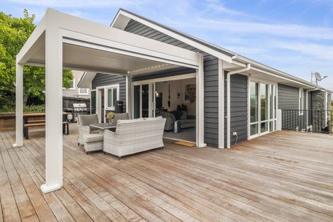 Photo of property in 70 Chesham Avenue, Waipahihi, Taupo, 3330