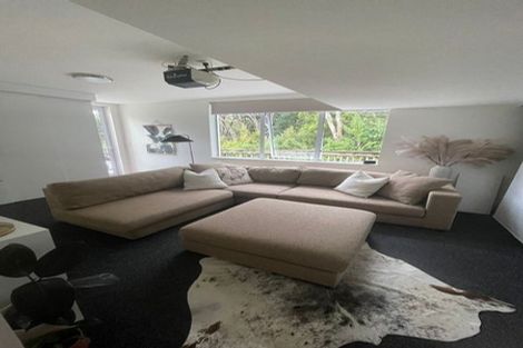 Photo of property in 12 Viridian Lane, Greenhithe, Auckland, 0632