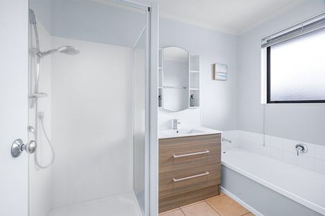 Photo of property in 20 Magellan Rise, Flagstaff, Hamilton, 3210