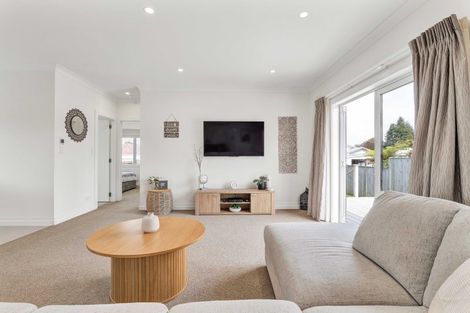 Photo of property in 54a Cloten Road, Stratford, 4332