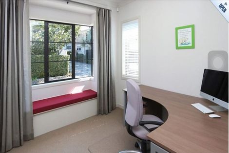 Photo of property in 1a Burford Place, Mellons Bay, Auckland, 2014