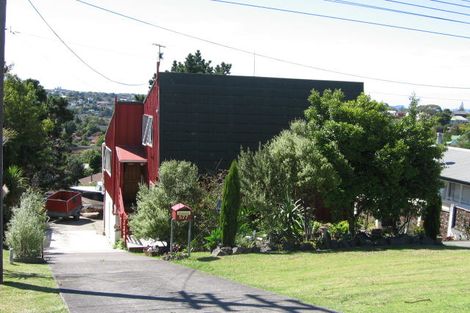 Photo of property in 577 East Coast Road, Browns Bay, Auckland, 0630