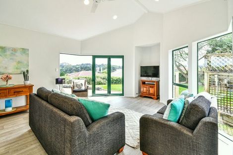 Photo of property in 41 Wairere Road, The Gardens, Auckland, 2105