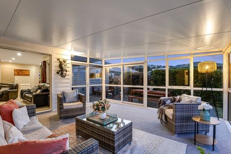 Photo of property in 3 Catlins Glen, Aotea, Porirua, 5024